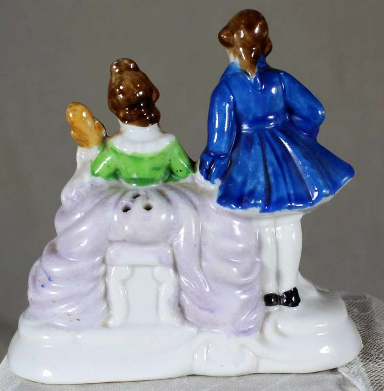 Victorian couple small figurine