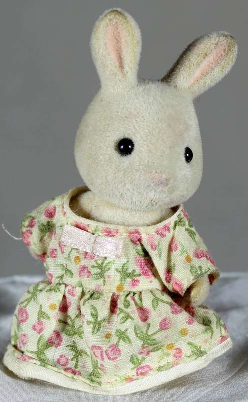 Sylvanian Families - Bunny Girl in a Summer Dress