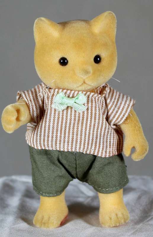 Sylvanian Families - Kitty in summer clothes