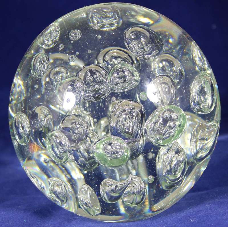 Large paperweight with bubbles