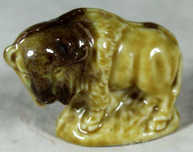 Wade figurine - Bison