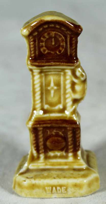 Wade figurine - Grandfather clock