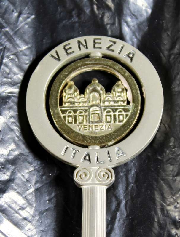 Souvenir Spoon - Venezia Italia - With Italia(spinning) movement top