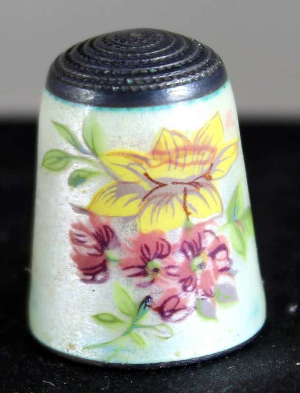 Collectible Thimble - James Swann & Son - Silver - Hallmarked 9g - Act Fast!! Bid Now!!!