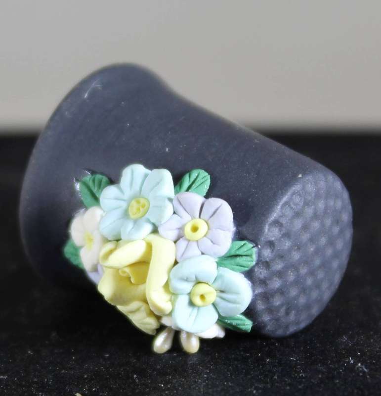 Collectible Thimble - Black with Embossed Flowers - Act Fast!! Bid Now!!!