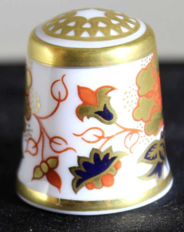 Collectible Thimble - Royal Crown Derby XLIX - Flowers - Act Fast!! Bid Now!!!