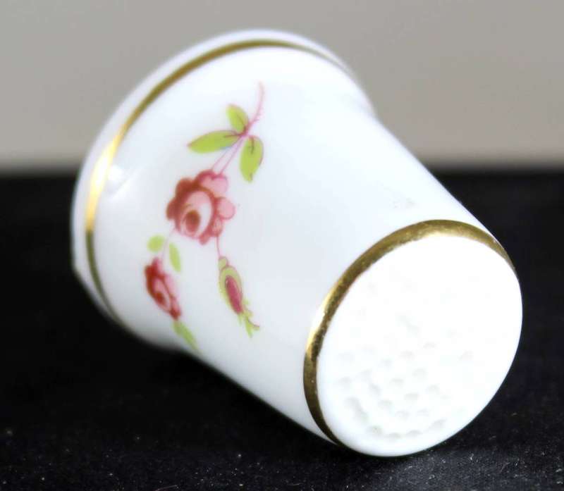Collectible Thimble - Royal Adderley - Roses