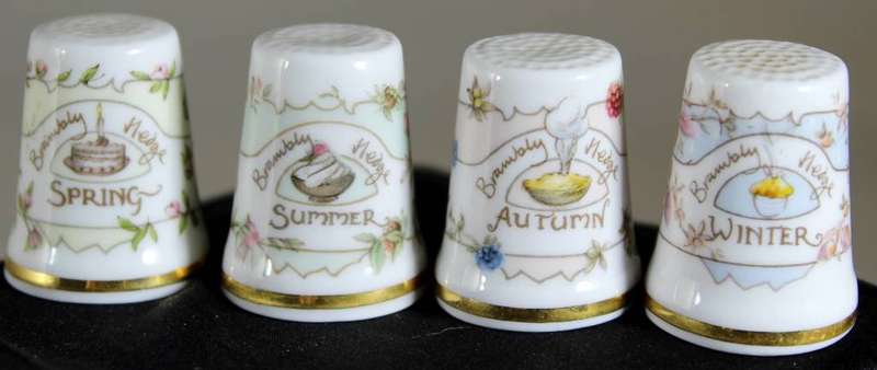 Collectible thimble - Royal Doulton- Four seasons- Jill Barklem 1982