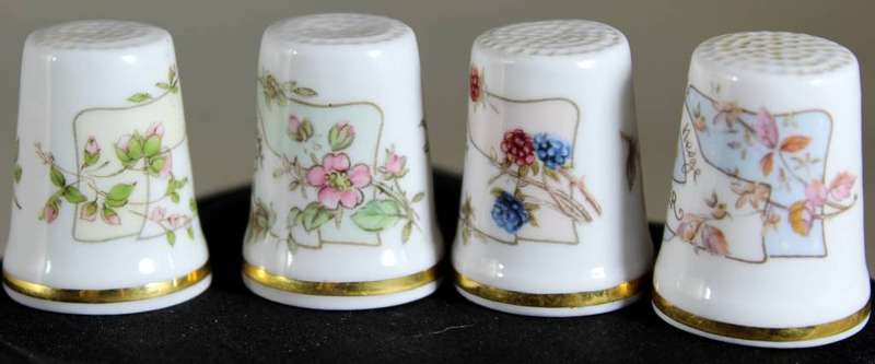 Collectible thimble - Royal Doulton- Four seasons- Jill Barklem 1982
