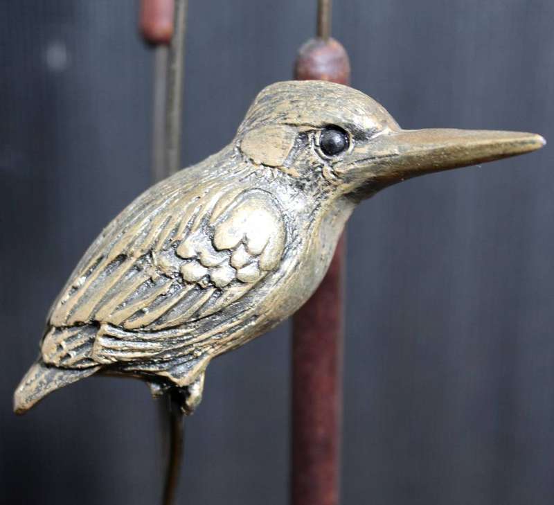 Molded birds in the reeds
