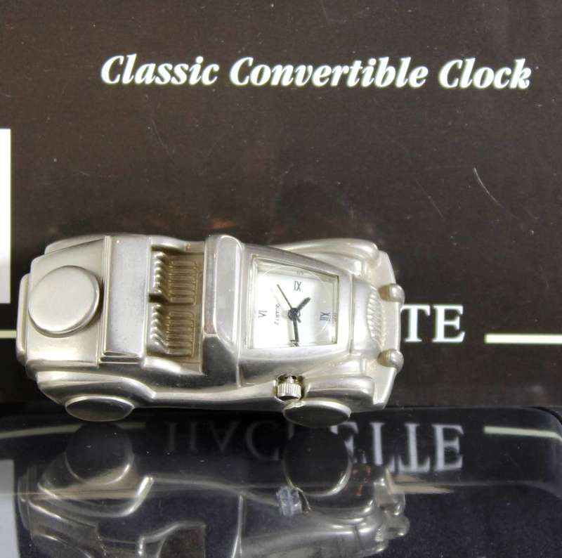 Hachette clock with booklet - classic convertible
