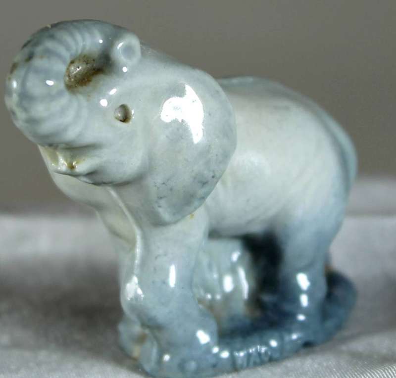 Wade elephant