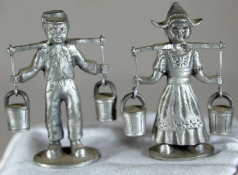Miniature - pewter boy & girl carrying water