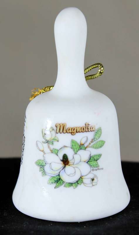Miniature bell - Magnolia