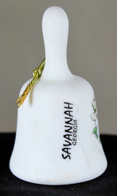 Miniature bell - Magnolia