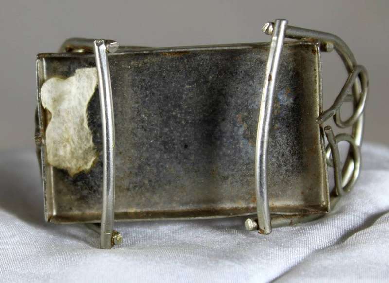 Miniature metal bed