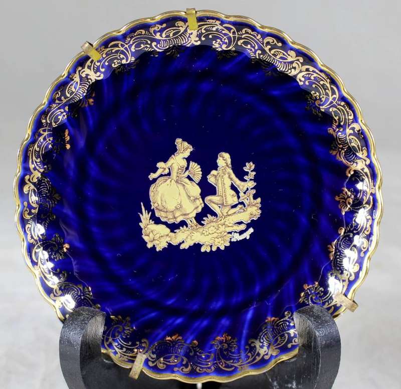 Limoges display plate - Victorian scene