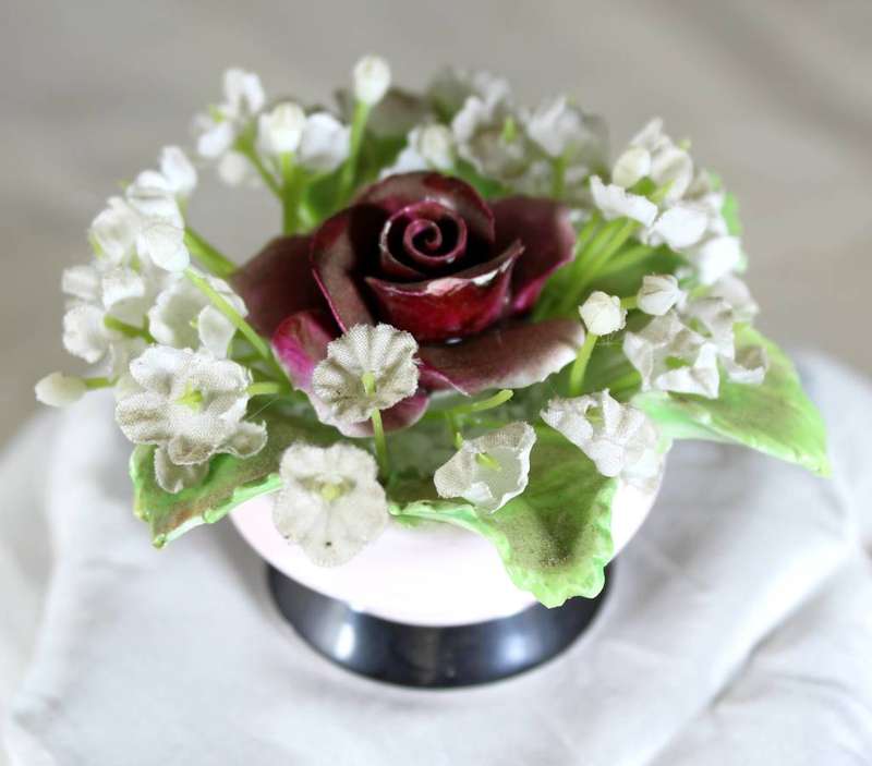 Denton china rose & pose vase