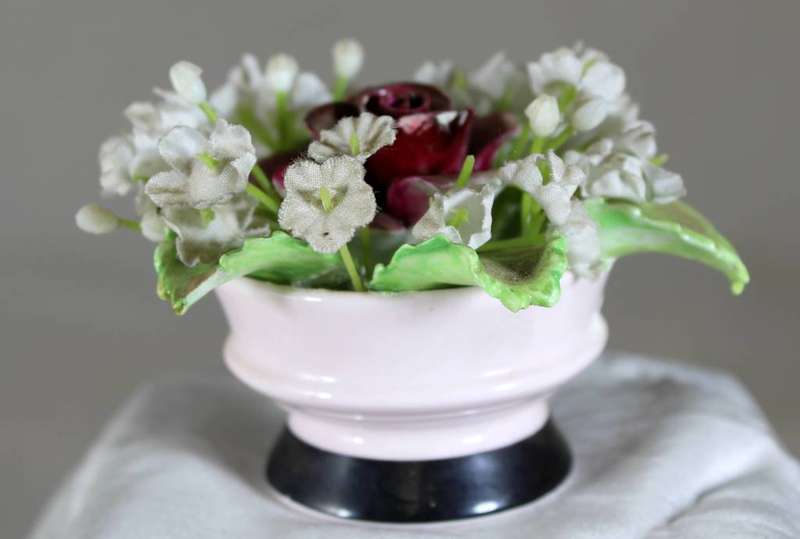Denton china rose & pose vase
