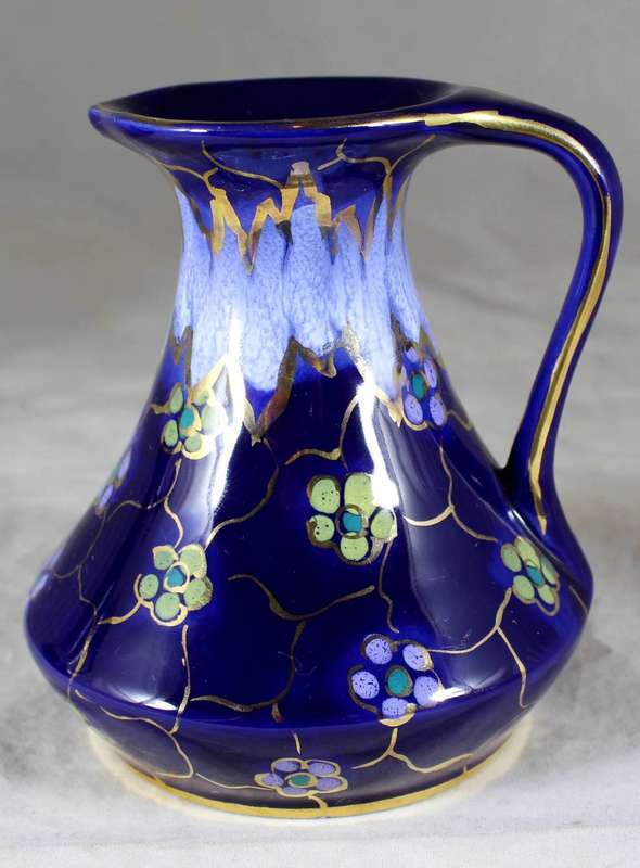Gouda - Regina - hand painted jug