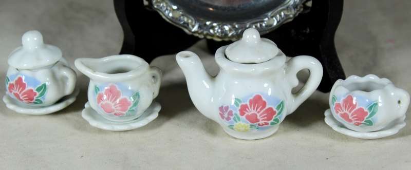 Miniature tray with 2 duos - cake plate, milk jug, and kettle with lid