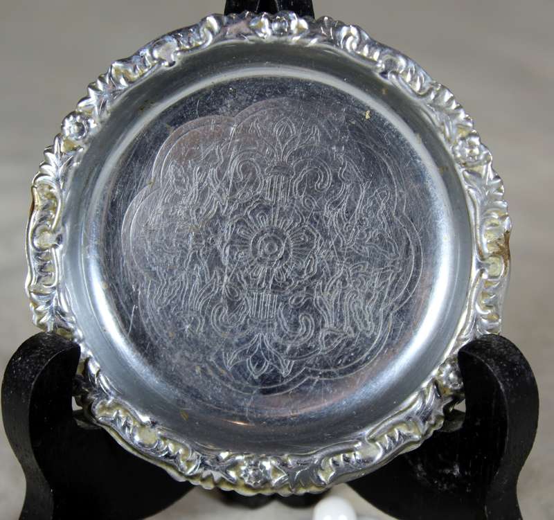 Miniature tray with 2 duos - cake plate, milk jug, and kettle with lid