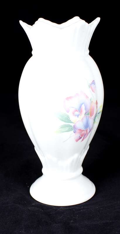 Aynsley vase - Little Sweetheart