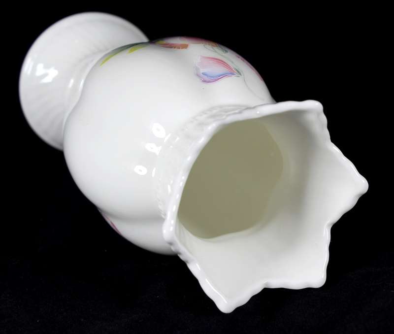 Aynsley vase - Little Sweetheart