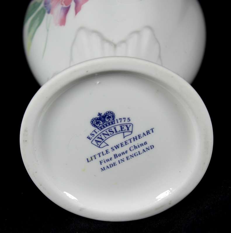 Aynsley vase - Little Sweetheart