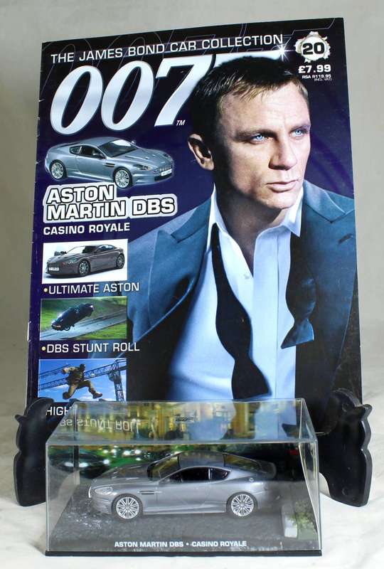 JAMES BOND 007  UNIVERSAL HOBBIES- Aston Martin DBS V12 ( Casino Royale #20 )