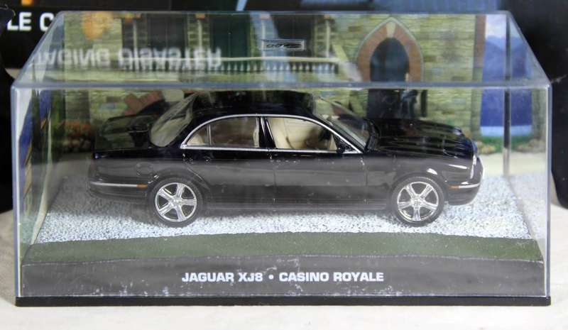 James Bond - Jaguar XJ8 (Casino Royale #41)