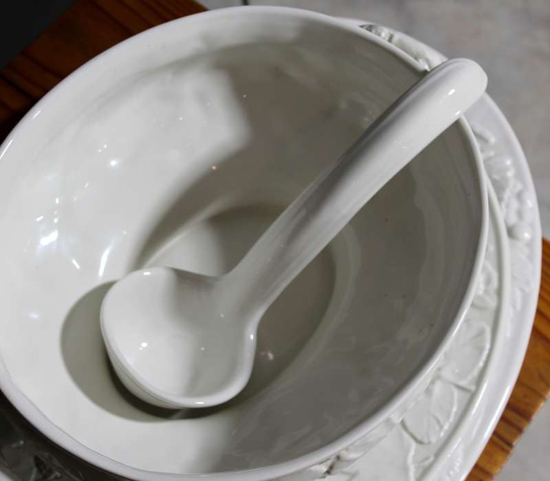 Harlequin Trio - Soup Tureen & 2 Platters