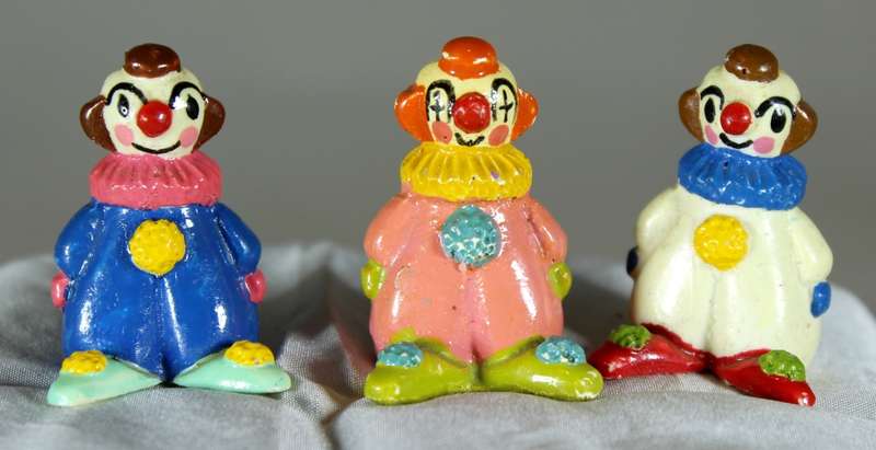 Set of 3 clowns