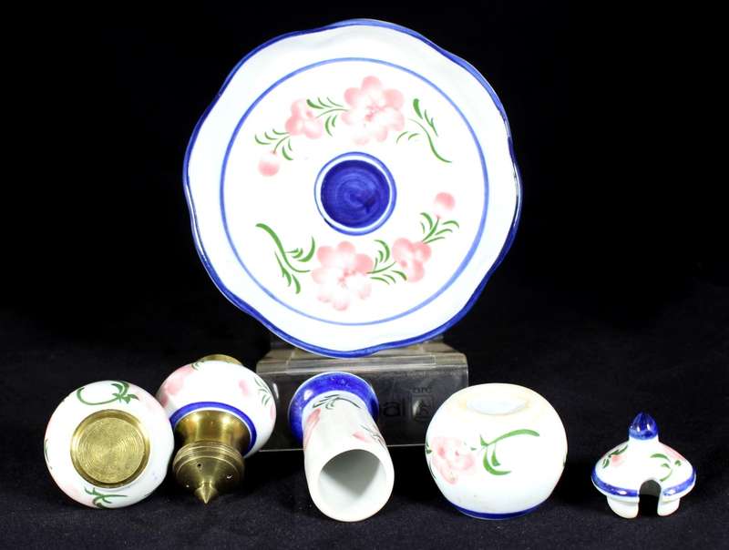 Condiment set four piece on tray