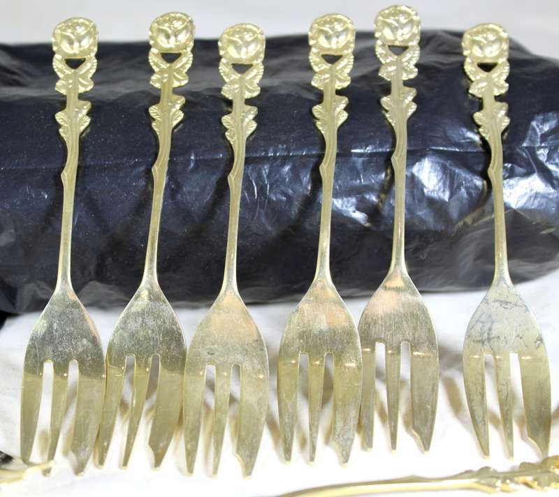 Set of 12 gold plated stainless steel cake forks