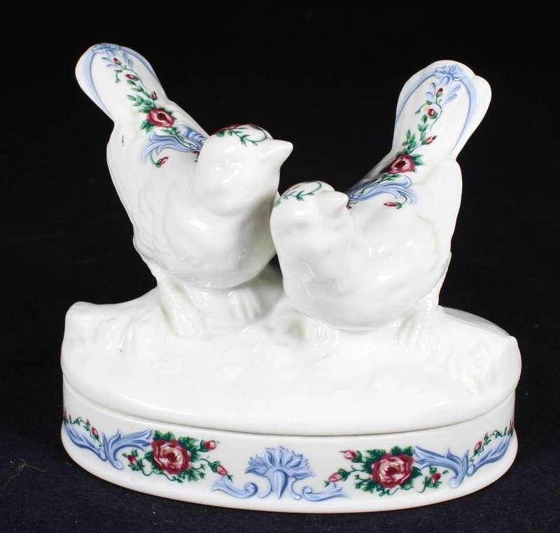 Elizabeth Arden - Southern Heirlooms - Pair of Birds - ACT FAST!!! BID NOW!!!