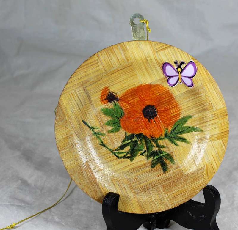 Wooden plate wall hanging
