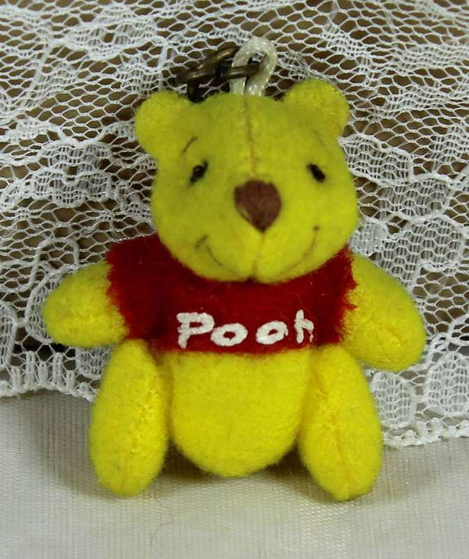 Miniature pendant - Pooh bear