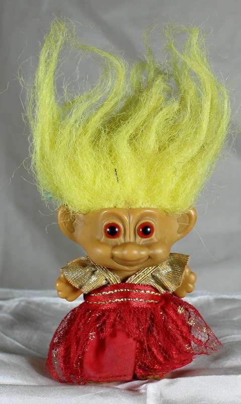 Arlenco Troll - red & gold dress