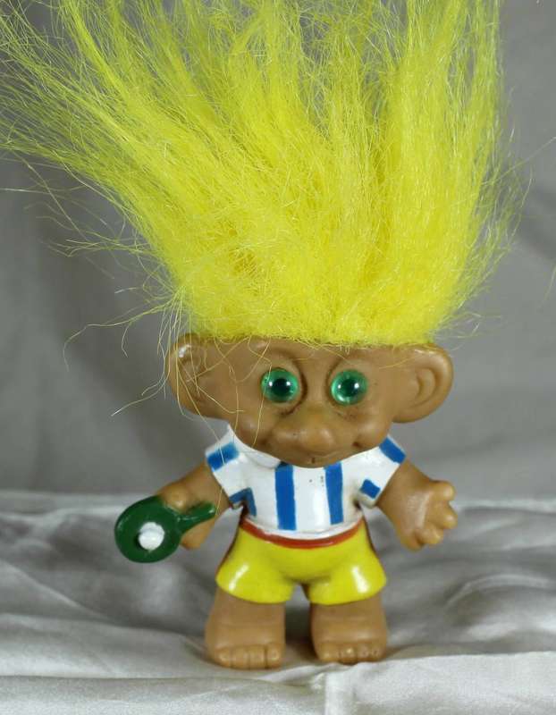 Troll - table tennis player