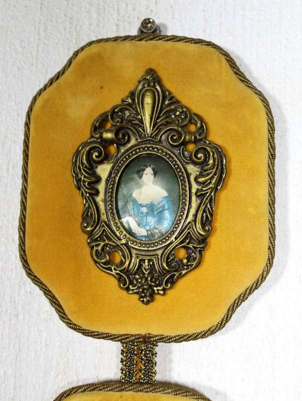 Tivoli double wall hanging