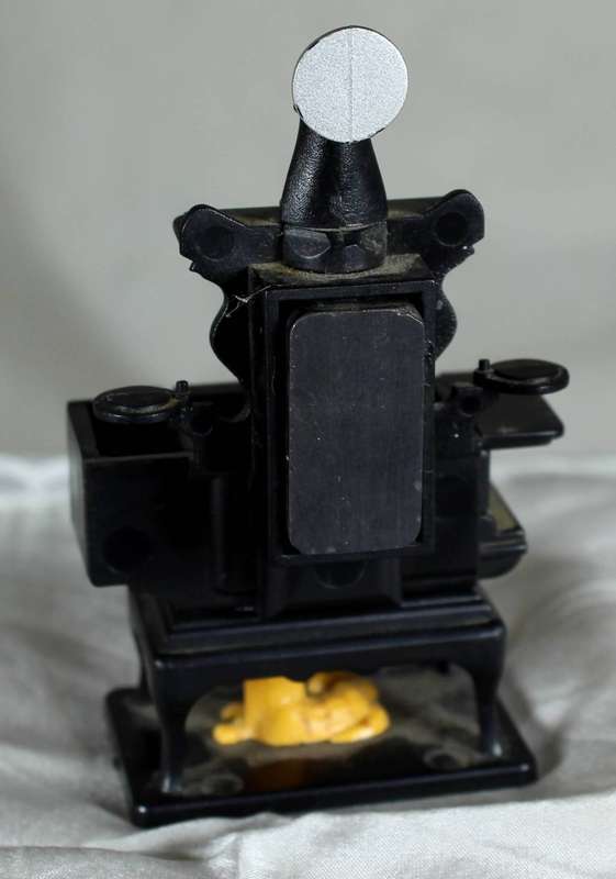 Old stove fridge magnet