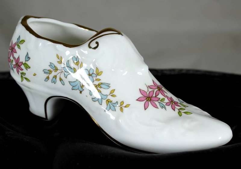Paragon flower shoe