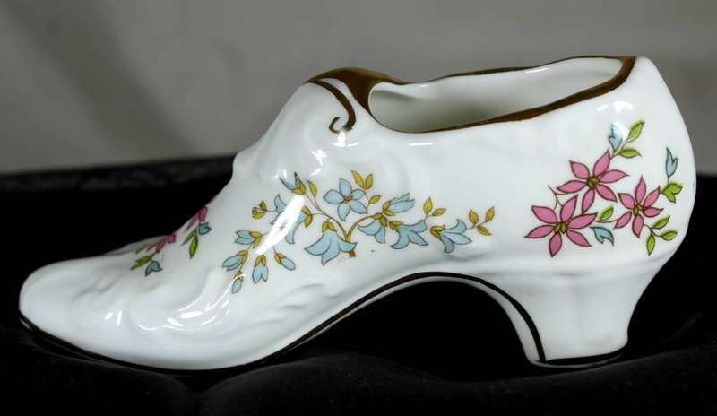 Paragon flower shoe