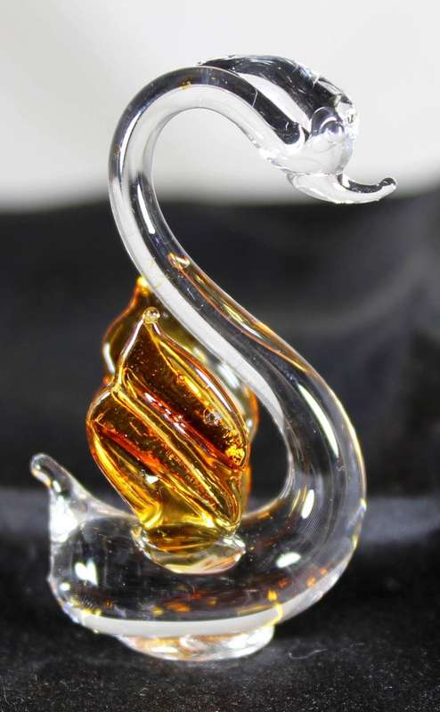 Glass swan - orange