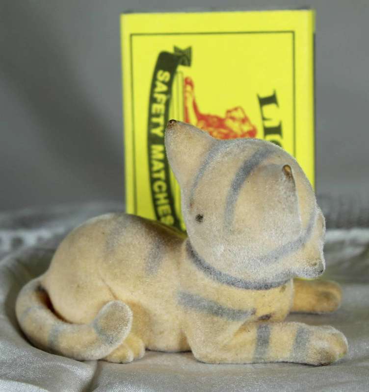 Puppy in my pocket families - striped felted cat