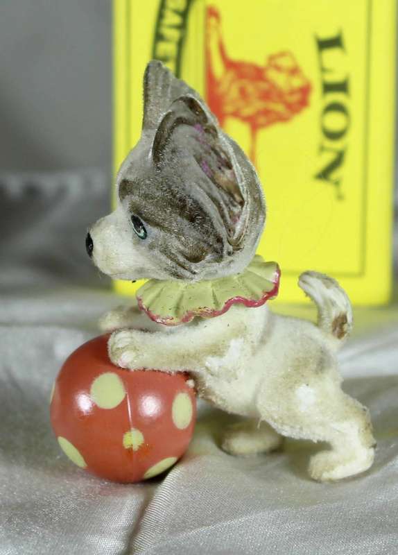 Puppy in my pocket families - playing ball