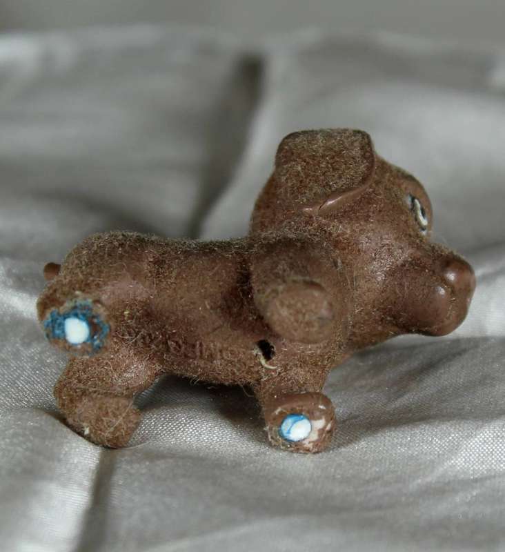 Suede/felted tail wagging doggy