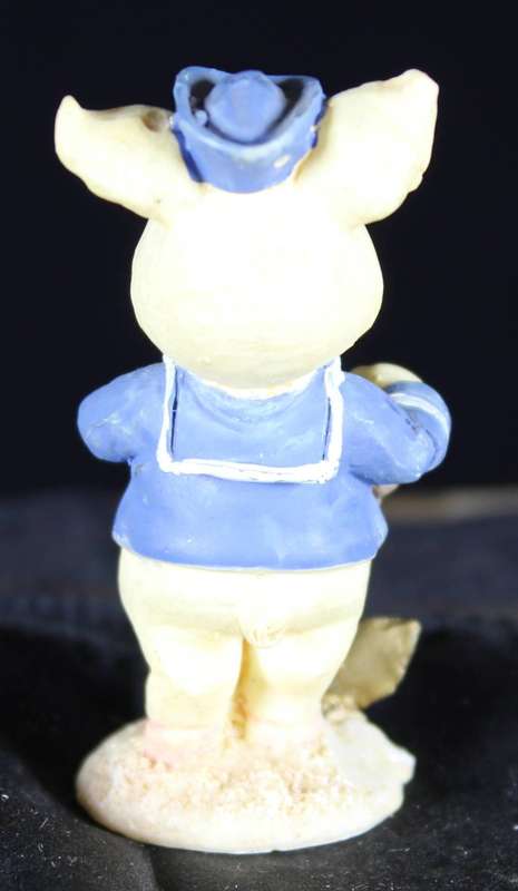 Miniature piggy with anchor