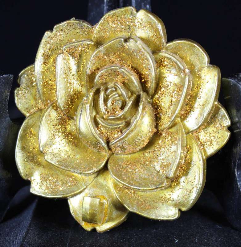 Golden flower hook